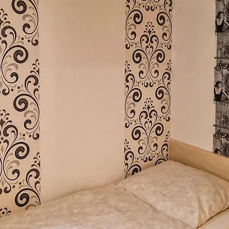 3 Bedroom Cozy In Neumagen-papiermuehle *
