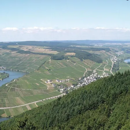 3 Bedroom Cozy In Neumagen-papiermuehle